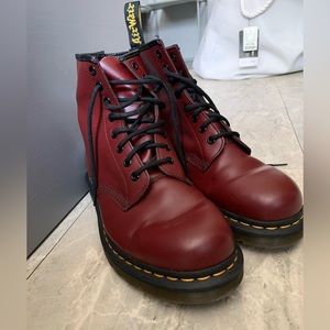 Dr Martens 1460 Smooth Cherry Leather Boots Size 8 Mens Size 9 Womens
